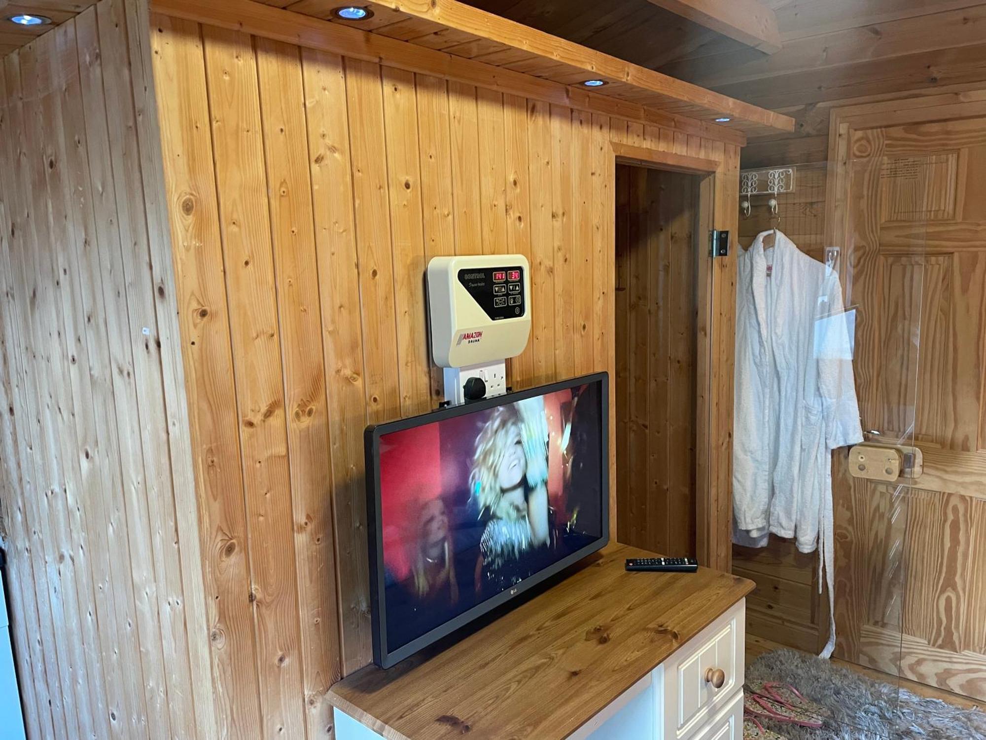 Chalet Free Sauna & Spa Superking Bed Killaloo Exterior foto